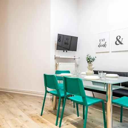 Urban Lights In Downtown Lejlighed